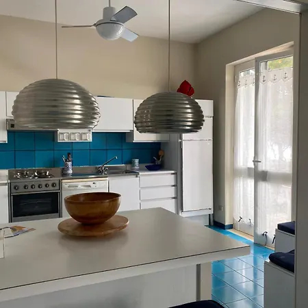 Casa Azzurra Rivabella アパート