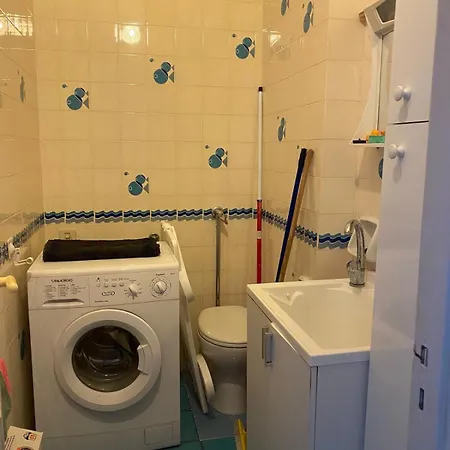 Casa Azzurra Rivabella アパート